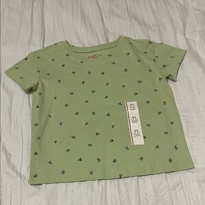 Cat & Jack Light Green Kids Tee with Arrow Pattern